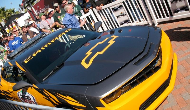 Illustration for article titled 2010 Chevy Camaro: Official Daytona 500 Pacecar